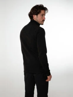 Protest M Perfecto 1/4 Zip Top -Duijvestein-Winterstore 3792800 290 model back half 01
